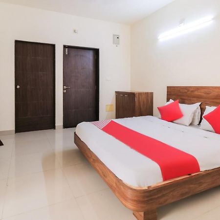 Oyo 63903 Hotel Shree Ram Villa Dwārka Dış mekan fotoğraf