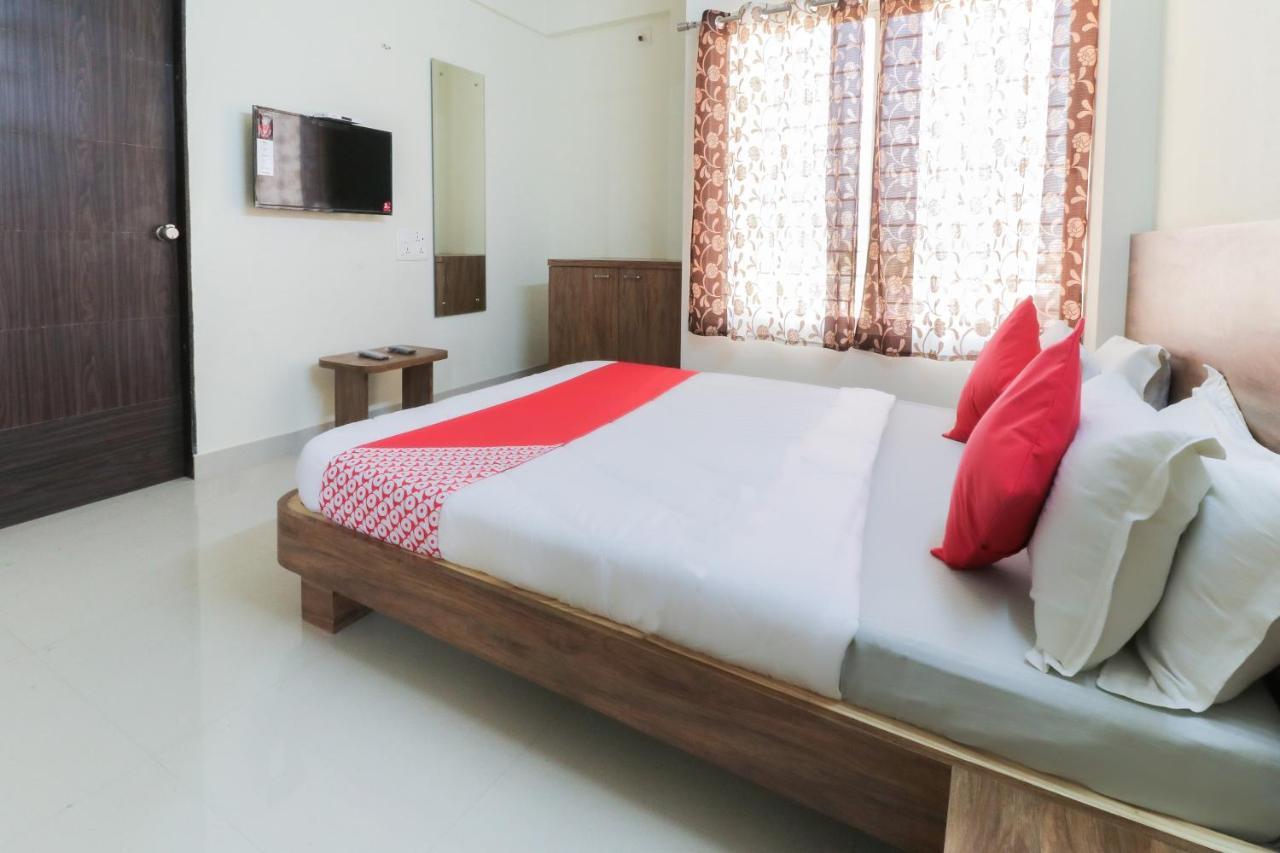 Oyo 63903 Hotel Shree Ram Villa Dwārka Dış mekan fotoğraf