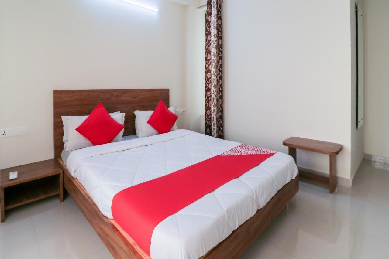 Oyo 63903 Hotel Shree Ram Villa Dwārka Dış mekan fotoğraf